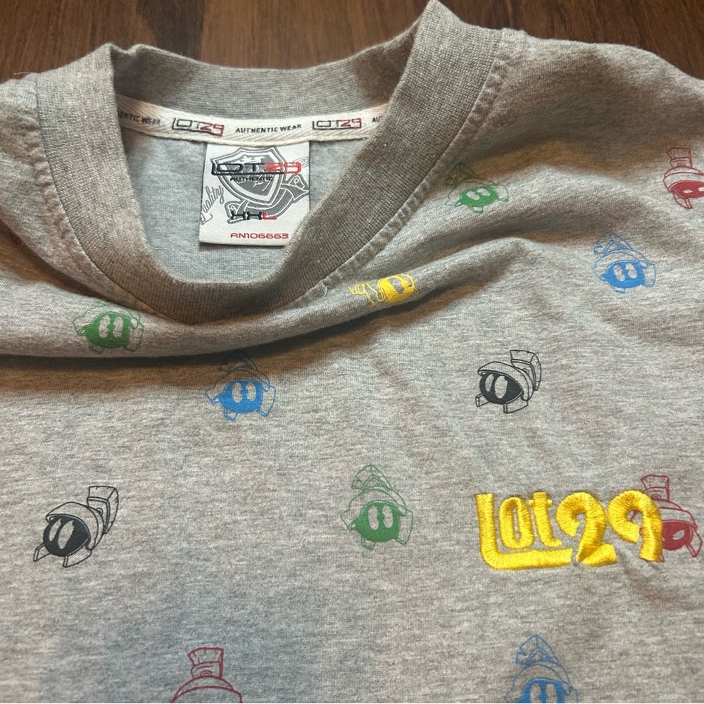 Vintage Y2K Lot29 multi-color Marvin the Martian AOP T-shirt. Size ~ XXL